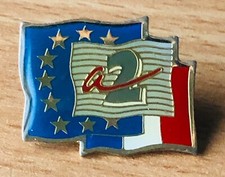 PIN'S ANTENNE 2  Comme Neuf