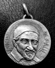 Belle médaille religieuse bronze argenté début XXe "Saint Vincent de Paul"