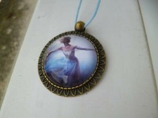 collier pendentif bronze cabochon danseuse 25mm