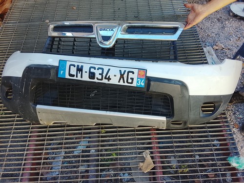 Pare chocs avant dacia duster - avant,