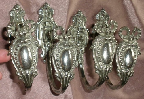 Paires embrasses bronze - 2,