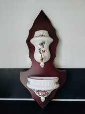 Fontaine Murale Faïence support Bois 