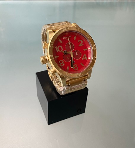 Nixon chrono gold red - 51-30, /