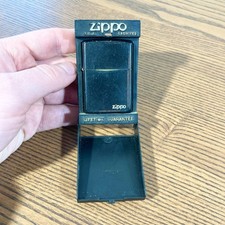 Briquet Zippo vintage noir –