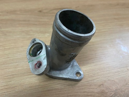 Une pipe admission - une, moto