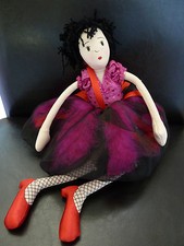 C5.  DOUDOU PELUCHE SEPHORA FILLE POUPEE rose écru rouge ROBE BAS RESILLES TTBE