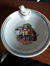 Ancienne assiette a bouillie en porcelaine Le Chat Botté