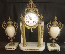 Garniture cheminée de style Louis XVI