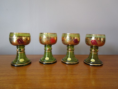 Verres vin alsaciens - à,