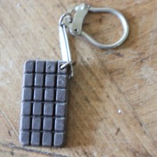 ancien porte cle publicitaire collection TABLETTE CHOCOLAT POULAIN