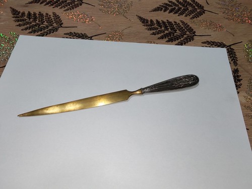 Jolis ancien coupe papier - jolis,
