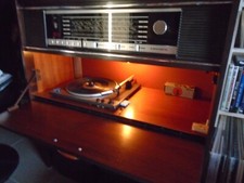 meuble  hi fi grundig année 1980 BE