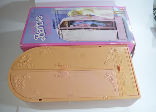 Armoire vintage barbie - armoire,
