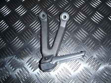 Honda 900 CBR 98/99 . Platine Repose pied AR + cale pied
