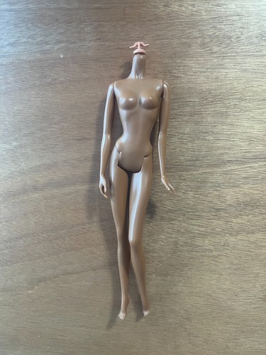 Barbie body only hrm6 model - barbie,