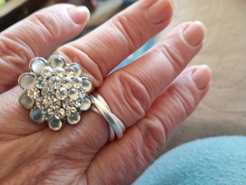 Superbe bague camélia - superbe,