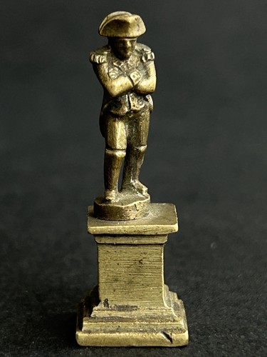 Ancienne petite figurine - ancienne,