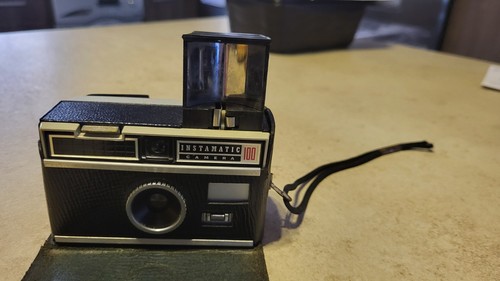 Instamatic 100 kodak - instamatic,