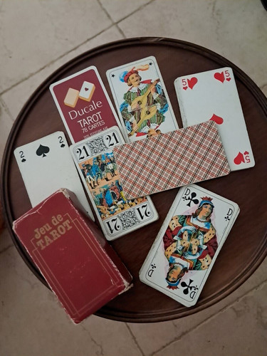 Cartes jouer ducale ancien - jouer,