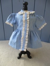 ROBE ANCIENNE POUR POUPEE