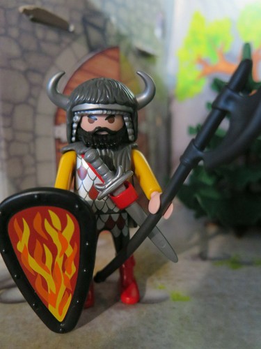 Guerrier dragon rouge - guerrier,