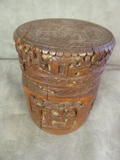 PORTE-PINCEAUX, Chine, Bidong, en décor sculpté.