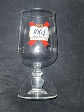Verre à pied bière