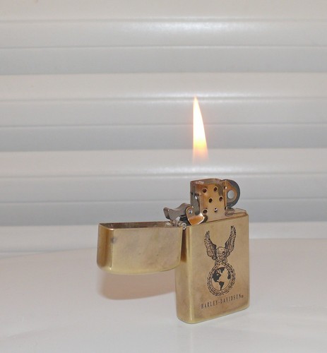 Briquet anti tempête ancien