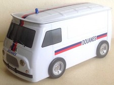 Boite en tôle Camionnette Renault Estafette Douanes (vide)