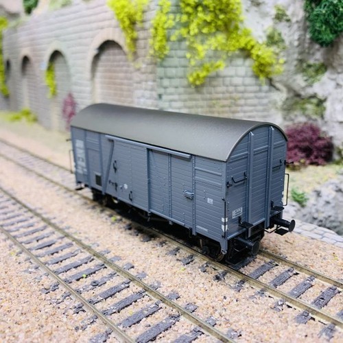 Wagon couvert essieux type - essieux,