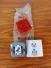 Legrand Niloé 664541 prise