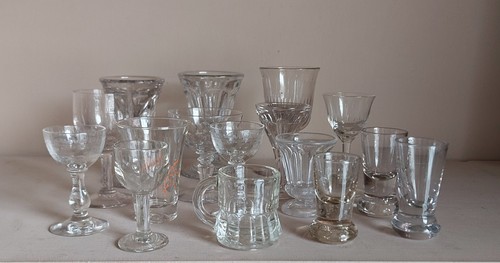 Lot petits verres anciens - lot,