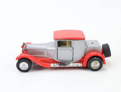 Voiture miniature - y-24,