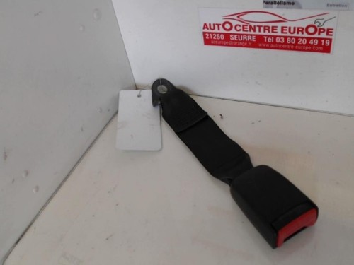 Attache ceinture arriere