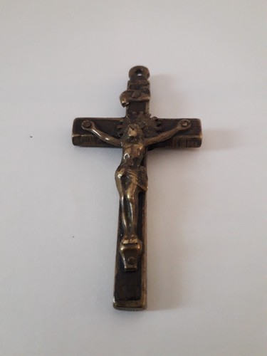 Christ bronze sur croix - en, sa