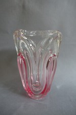 Cristallerie Val-Saint-Lambert vase en verre moulé partiellement teinté rose