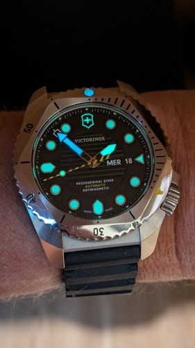 Montre plongée victorinox - montre, de
