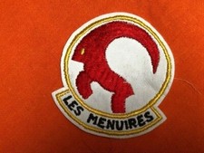 ÉCUSSON ANCIEN TISSU SKAI DE LES MENUIRES BOUQUETIN 8,7 x 8 cm environ ANNÉES 70
