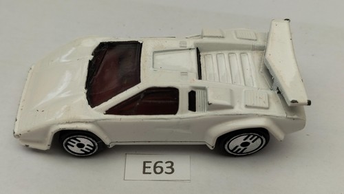 Voiture e63 hot wheels - voiture,