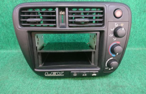 Console centrale panneau audio