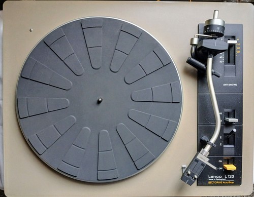 Lenco l133 vintage turntable - lenco,