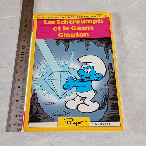 Livre les schtroumpfs - bd,