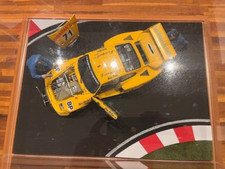 Diorama Exoto 1:18 Porsche 935 #71 Hawaiian Tropic W/2 Mechanics and Race track
