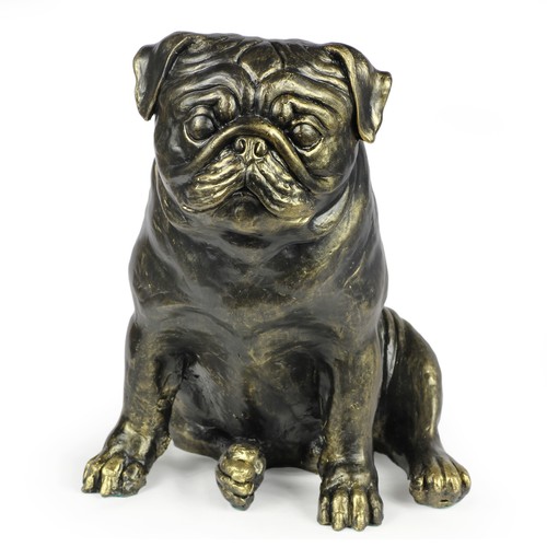 Carlin figurine grandeur