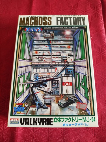 Maquette arii 1170 robotech - maquette,
