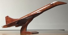 maquette avion en  bois vernis  du concorde