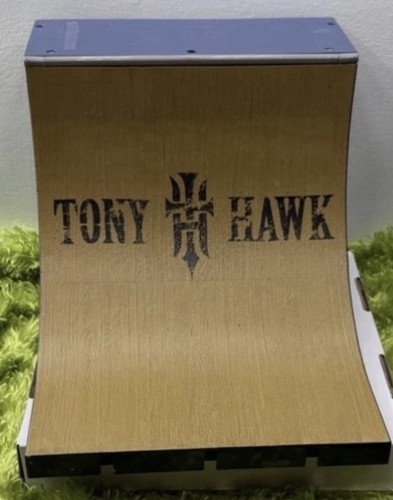 Tony hawk skateboarding ramp - hawk,