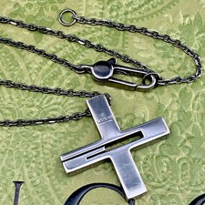 Collier pendentif croix G