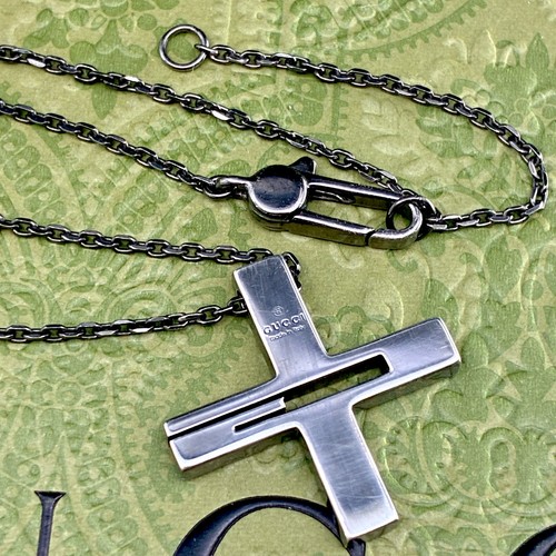 Collier pendentif croix - , g