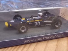 LOLA T 100 N°30 A  Soler GP Pau F2 1968 ( Spark ) 1:43